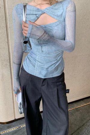 Quick Outfits, Modest Fashion Outfits Ideas Sky Cut Out Ruched Top