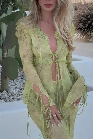 Quick Outfits, Modest Fashion Outfits Ideas Snakeskin Blouse & Maxi Skirt Two Piece Set