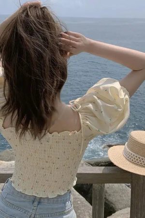 Quick Outfits, Modest Fashion Outfits Ideas Soft Girl Floral Puff Sleeve Crop Top