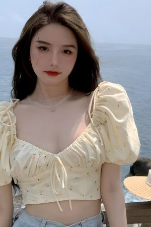 Quick Outfits, Modest Fashion Outfits Ideas Soft Girl Floral Puff Sleeve Crop Top