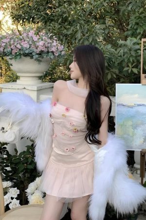 Quick Outfits, Modest Fashion Outfits Ideas Soft Girl Flower Tube Top & Tulle Mini Skirt Two Piece Set