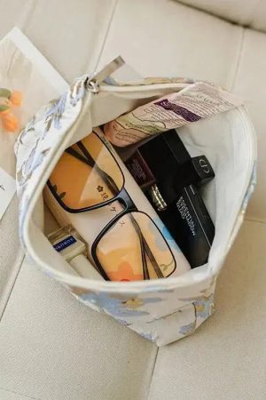 Quick Outfits, Modest Fashion Outfits Ideas Soft Girl Gold Flower Makeup Bag