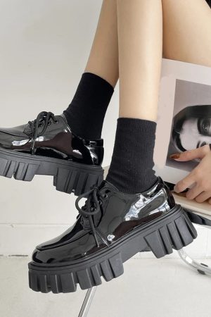 Quick Outfits, Modest Fashion Outfits Ideas Soft Grunge Chunky Platform Oxford Shoes