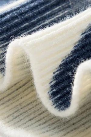 Quick Outfits, Modest Fashion Outfits Ideas Spray Paint Soft Touch Knitted Sweater