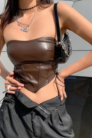 Quick Outfits, Modest Fashion Outfits Ideas Strapless Faux Leather Crop Top