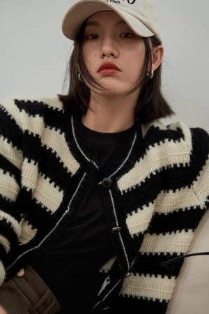 Quick Outfits, Modest Fashion Outfits Ideas Striped Button Up Cardigan