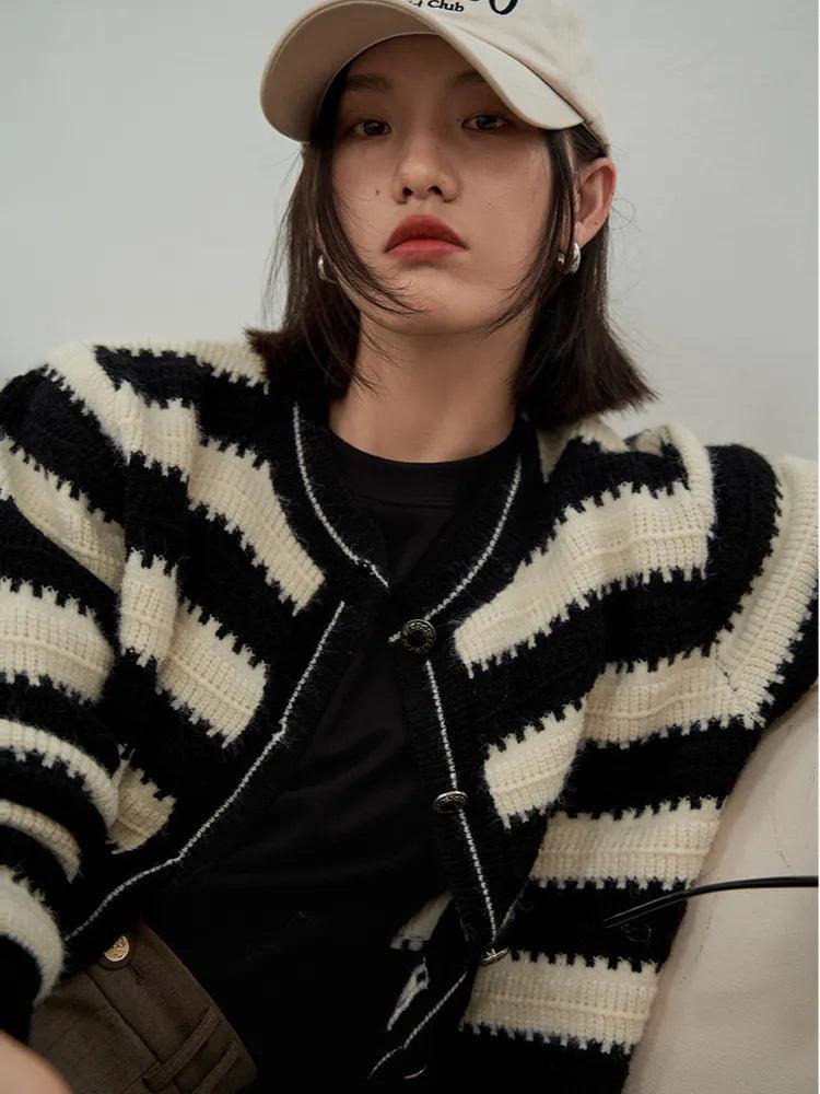 Quick Outfits, Modest Fashion Outfits Ideas Striped Button Up Cardigan Quick Outfits, Modest Fashion Outfits Ideas Striped Button Up Cardigan