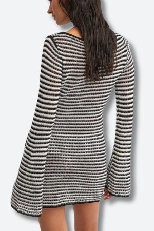 Quick Outfits, Modest Fashion Outfits Ideas Striped Mini Dress