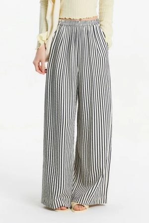 Quick Outfits, Modest Fashion Outfits Ideas Striped Wide Leg Pants