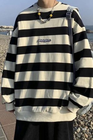 Quick Outfits, Modest Fashion Outfits Ideas Unisex Embroidered Striped Sweatshirt