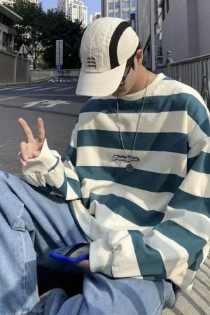 Quick Outfits, Modest Fashion Outfits Ideas Unisex Embroidered Striped Sweatshirt