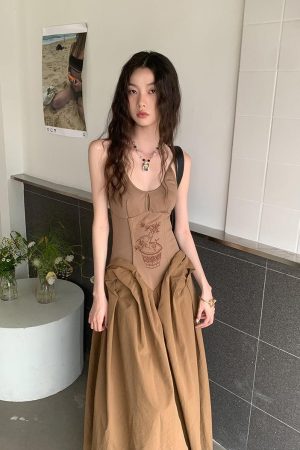 Quick Outfits, Modest Fashion Outfits Ideas Vintage Corset Maxi Dress