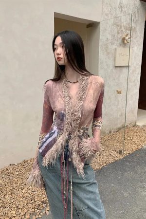 Quick Outfits, Modest Fashion Outfits Ideas Vintage Faux Fur Detailed Lace Up Top