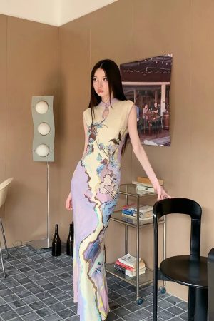 Quick Outfits, Modest Fashion Outfits Ideas Vintage Floral Cut Out Maxi Dress