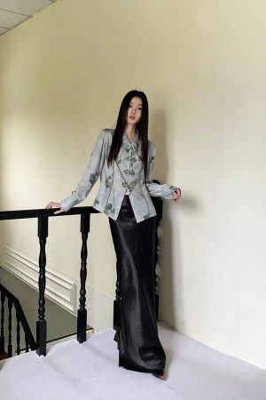 Quick Outfits, Modest Fashion Outfits Ideas Vintage Floral Saddle Buckle Shirt