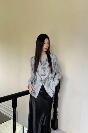 Quick Outfits, Modest Fashion Outfits Ideas Vintage Floral Saddle Buckle Shirt
