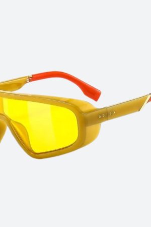 Quick Outfits, Modest Fashion Outfits Ideas Vintage Mask Shaped Goggles