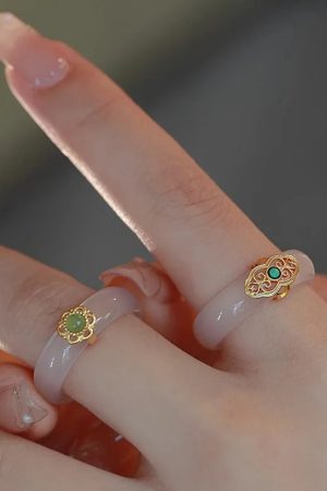 Quick Outfits, Modest Fashion Outfits Ideas Vintage Motif Ring