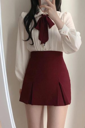 Quick Outfits, Modest Fashion Outfits Ideas Vintage Rose Embroidered Shirt