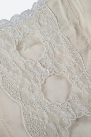 Quick Outfits, Modest Fashion Outfits Ideas Vintage Ruffled Bodysuit