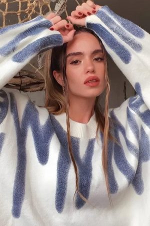 Quick Outfits, Modest Fashion Outfits Ideas Wavy Line Design Knitted Sweater