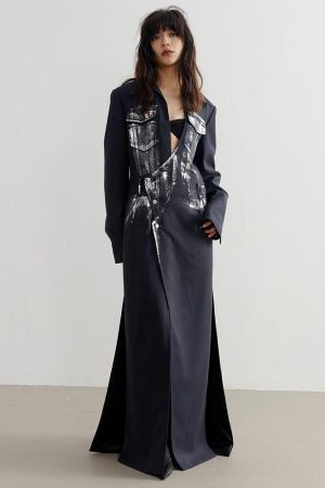 Quick Outfits, Modest Fashion Outfits Ideas White Distressed Long Blazer