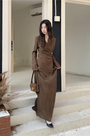 Quick Outfits, Modest Fashion Outfits Ideas Wrap Around Blouse & Maxi Skirt Two Piece Set