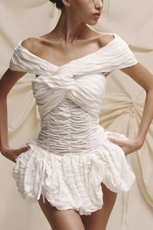 Quick Outfits, Modest Fashion Outfits Ideas Wrinkled Off Shoulder Mini Dress