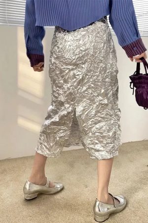 Quick Outfits, Modest Fashion Outfits Ideas Wrinkled Silver Midi Skirt