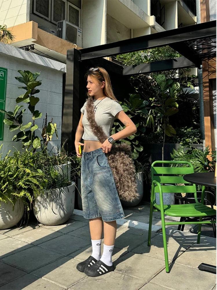 Quick Outfits, Modest Fashion Outfits Ideas Y2K Bermuda Shorts Quick Outfits, Modest Fashion Outfits Ideas Y2K Bermuda Shorts