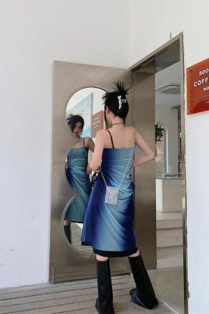 Quick Outfits, Modest Fashion Outfits Ideas Y2K Blue Gradient Strappy Midi Dress