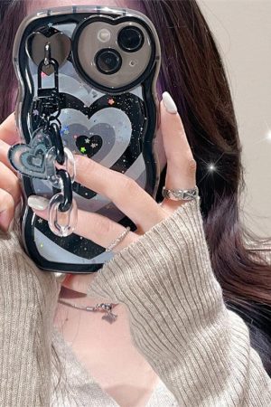 Quick Outfits, Modest Fashion Outfits Ideas Y2k Chain and Heart iPhone Case