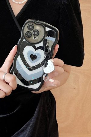 Quick Outfits, Modest Fashion Outfits Ideas Y2k Chain and Heart iPhone Case