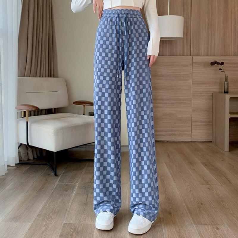 Quick Outfits, Modest Fashion Outfits Ideas Y2K Checkered Sweatpants Quick Outfits, Modest Fashion Outfits Ideas Y2K Checkered Sweatpants