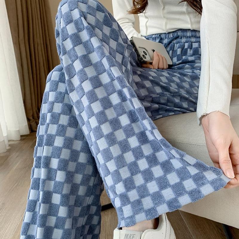 Quick Outfits, Modest Fashion Outfits Ideas Y2K Checkered Sweatpants Quick Outfits, Modest Fashion Outfits Ideas Y2K Checkered Sweatpants