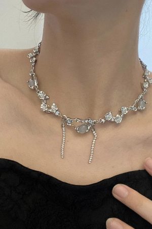 Quick Outfits, Modest Fashion Outfits Ideas Y2K Flowers Beaded Chain Necklace