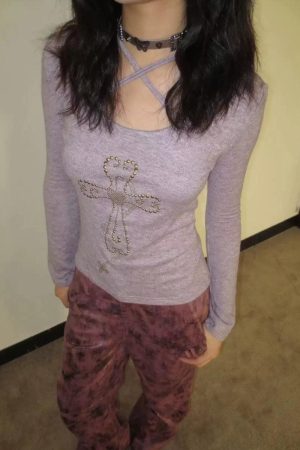 Quick Outfits, Modest Fashion Outfits Ideas Y2K Golden Cross Top