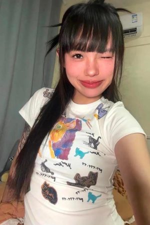 Quick Outfits, Modest Fashion Outfits Ideas Y2K Graphic Cat Tee