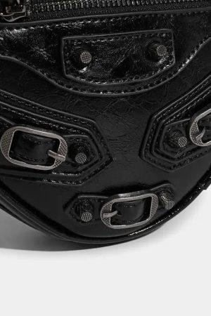 Quick Outfits, Modest Fashion Outfits Ideas Y2K Grunge Belted Heart Shaped Bag