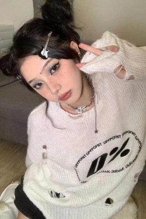 Quick Outfits, Modest Fashion Outfits Ideas Y2K Grunge Distressed Knitted Sweater