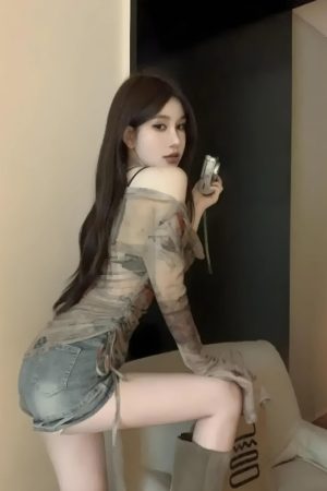 Quick Outfits, Modest Fashion Outfits Ideas Y2K Off Shoulder Asymmetric Top