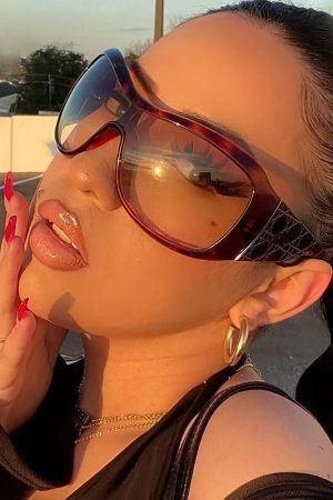 Quick Outfits, Modest Fashion Outfits Ideas Y2K Oversized Shield Sunglasses