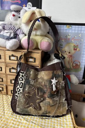 Quick Outfits, Modest Fashion Outfits Ideas Y2K Star Patch Distressed Bag