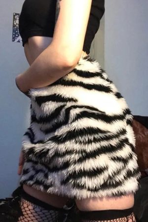 Quick Outfits, Modest Fashion Outfits Ideas Zebra Fluffy Mini Skirt