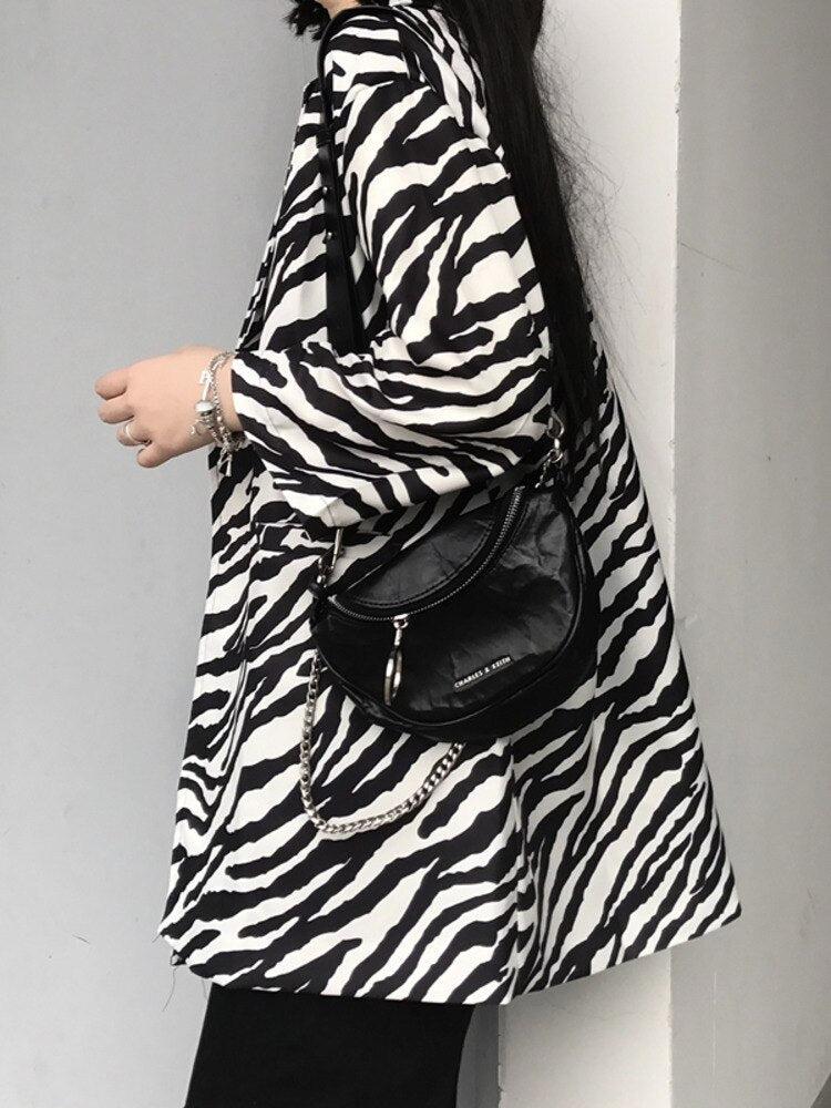 Quick Outfits, Modest Fashion Outfits Ideas Zebra Print Long Blazer Quick Outfits, Modest Fashion Outfits Ideas Zebra Print Long Blazer