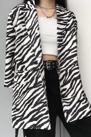 Quick Outfits, Modest Fashion Outfits Ideas Zebra Print Long Blazer