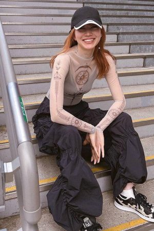 Quick Outfits, Modest Fashion Outfits Ideas Zodiac Graphic Mesh Top