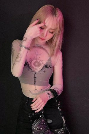 Quick Outfits, Modest Fashion Outfits Ideas Zodiac Graphic Mesh Top