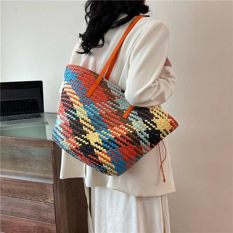Rainbow Color-Block Woven Straw Tote Bag for Women - 2025 Summer Beach Vacation Handheld Shoulder Bag Rainbow Color-Block Woven Straw Tote Bag for Women - 2025 Summer Beach Vacation Handheld Shoulder Bag