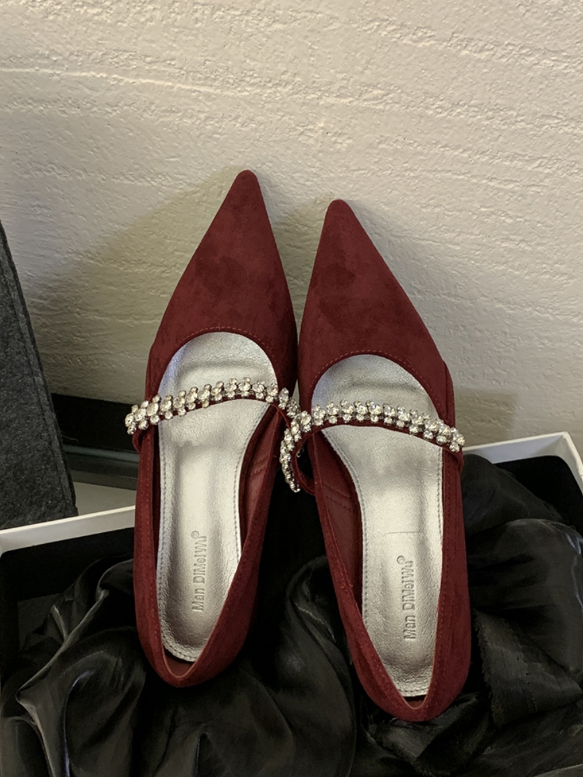 Red Chunky Heels Mary Jane Wedding Shoes with Rhinestones for Spring & Autumn 2025 - Stylish Pointed-Toe Design for Dresses Red Chunky Heels Mary Jane Wedding Shoes with Rhinestones for Spring & Autumn 2025 - Stylish Pointed-Toe Design for Dresses
